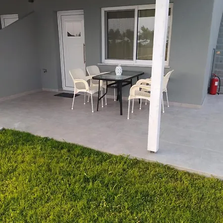 Apartment Onar By The Sea Luxurious Flogita