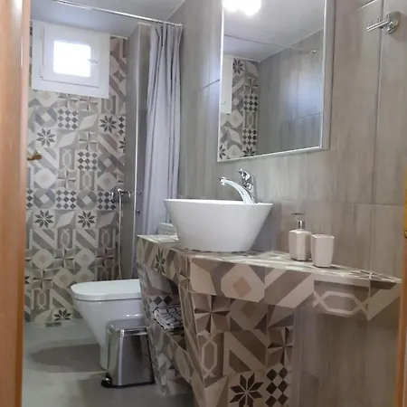 Onar By The Sea Luxurious * 플로지타